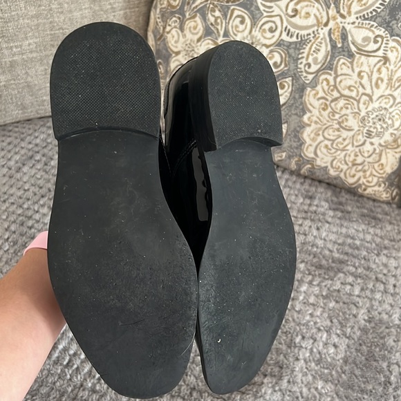 Super cute Oxford loafers with stud details! - Picture 3 of 5